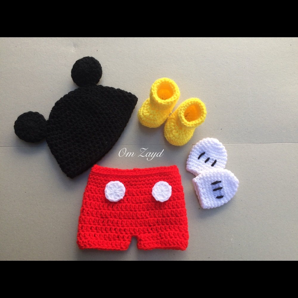 COPY - mickey mouse baby set